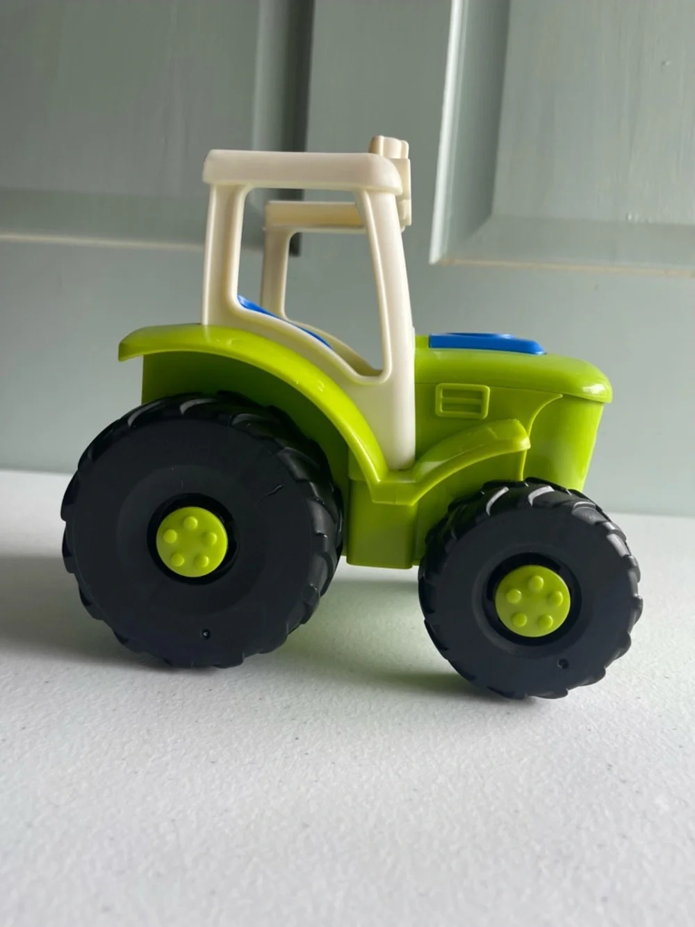 Fisher-Price Little People Caring For Farm Animals Tractor Only Tested